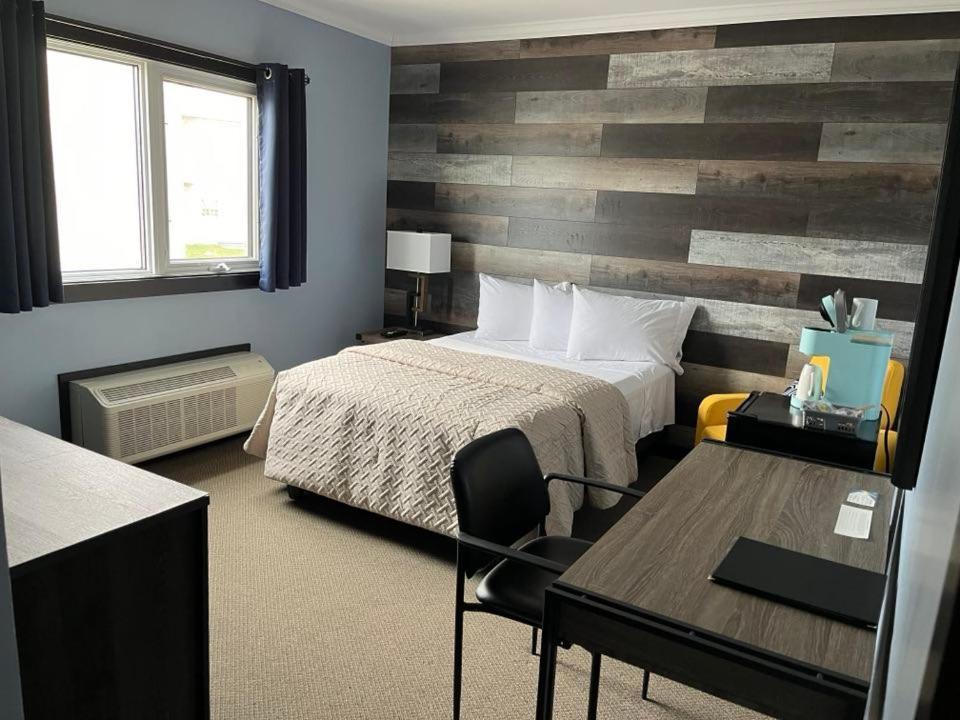 Acadian Hotel Stephenville Zewnętrze zdjęcie