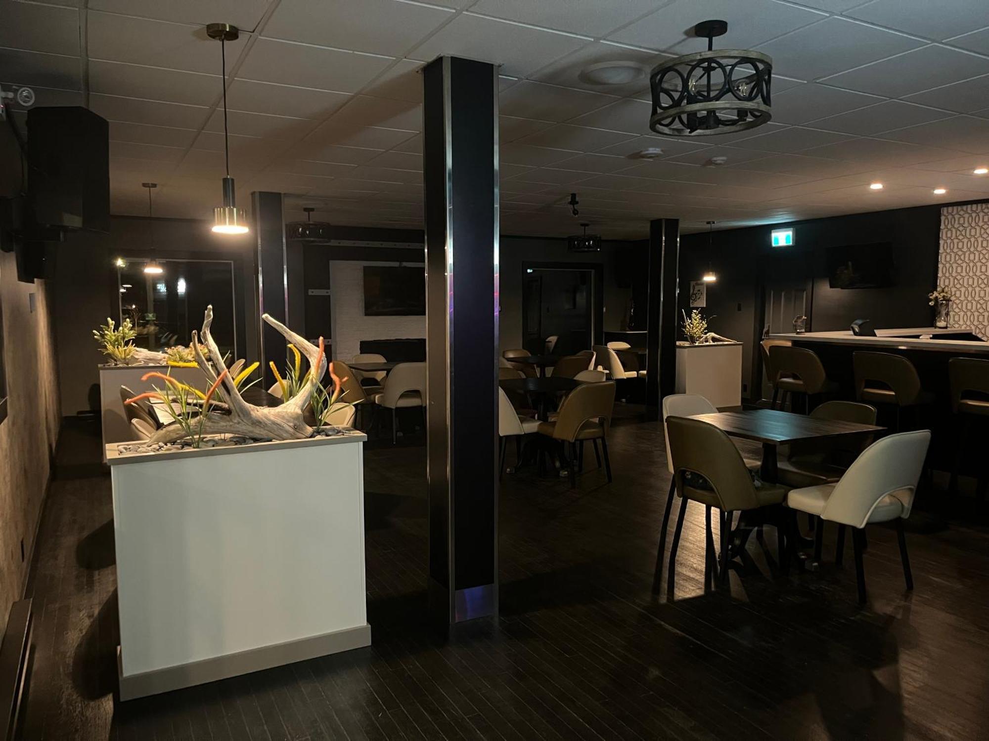 Acadian Hotel Stephenville Zewnętrze zdjęcie